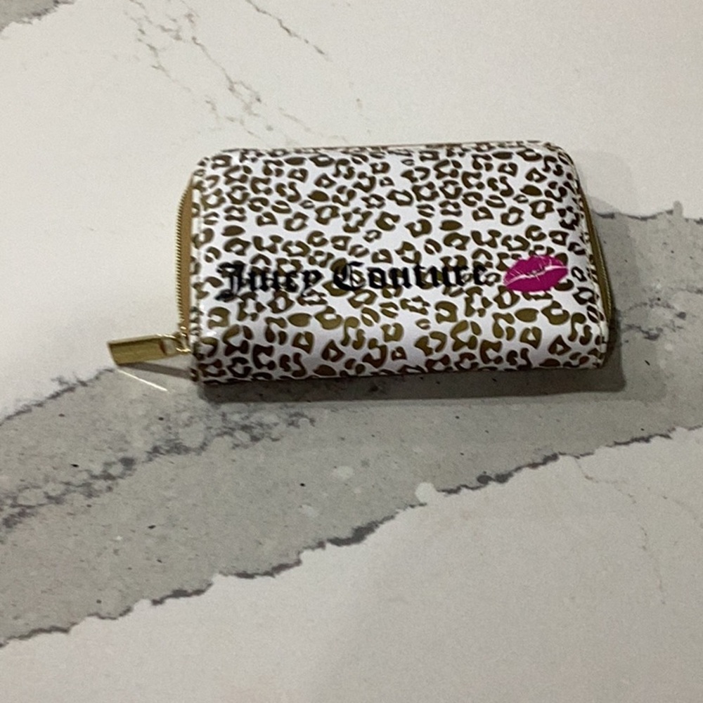 Juicy Couture Make-Up Brush Set